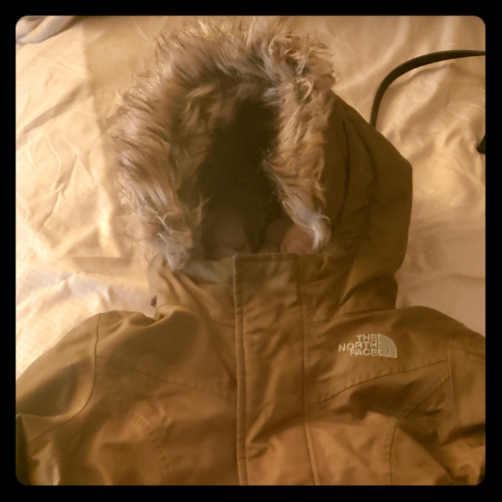 Little Girls North Face 550 Xs very warm coat